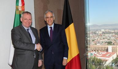 Se reúne el subsecretario de Relaciones Exteriores, Julián Ventura, con su homólogo de Bélgica, Bruno Van Der Pluijm
