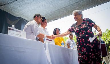 Román Meyer Falcón, Secretario de Desarrollo Agrario, Territorial y Urbano, en su visita de trabajo en Morelos donde entregó apoyos a personas afectadas por sismos.