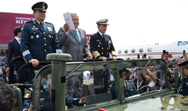 El Presidente de México, Andrés Manuel López Obrador, acudió a la inauguración de la Feria Aeroespacial México 2019