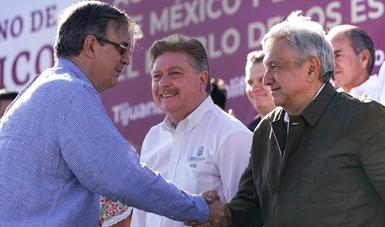 El presidente de México, Andrés Manuel López Obrador, y el secretario de Relaciones Exteriores, Marcelo Ebrard Casaubon.