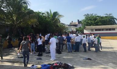 Autoridades mexicanas liberan a migrantes hacinados en una caja de tráiler