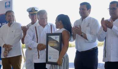 El Secretario de Turismo, Miguel Torruco Marqués, hizo entrega de los Distintivos Blue Flag a los presidente municipales de San Blas, Bahía de Banderas y Santa María del Oro en Nayarit. 