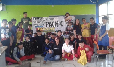 El Programa de Apoyo a las Culturas Municipales y Comunitarias (Pacmyc) logró fundar los grupos en cuatro escuelas de primaria. Ahí unos 60 infantes se han iniciado como artesanos, herederos de la cultura paquimé y sus raíces.