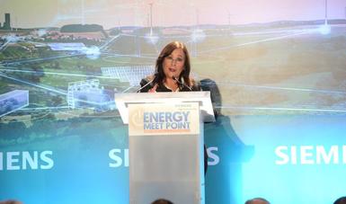La secretaria Rocío Nahle dio una conferencia magistral en el foro Energy Meet Point