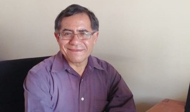 Ávila Espinosa es licenciado en Sociología, por la Facultad de Ciencias Políticas y Sociales de la Universidad Nacional Autónoma de México (UNAM) y doctor en Historia, por el Colegio de México