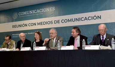 Funcionarios de la dependencia se reunieron con representantes de los medios de comunicación