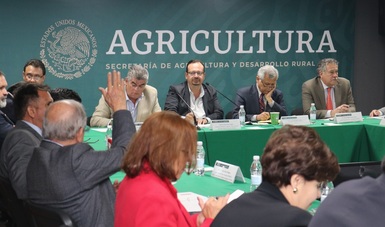 Sesiona el Consejo Nacional de la Conapesca, luego de cinco años de inactividad; permitirá estrechar el contacto entre los actores que cotidianamente trabajan en el sector: Agricultura.
