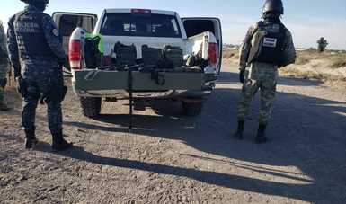 Guardia Nacional asegura armamento en campamento clandestino, en Michoacán