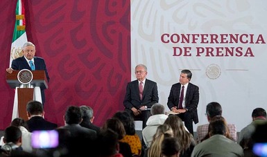 Conferencia de prensa en Palacio Nacional