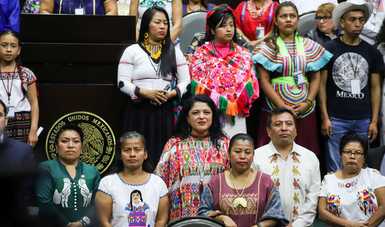 Reconocen en la Cámara de Diputados la diversidad de los pueblos indígenas con Las lenguas toman la tribuna.
Fotografía: Edoardo Esparza Chavarria.