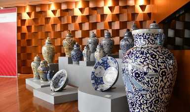UNESCO presents Intangible Cultural Heritage certificate to Mexico's talavera pottery 