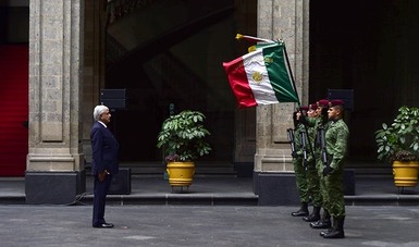 Nada nos hará regresar al pasado, afirma presidente al presentar informe al pueblo de México