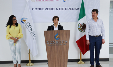 Blanca Jiménez Cisneros durante la conferencia de prensa sobre las acciones ante la contingencia del COVID19.