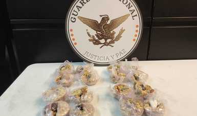 Guardias nacionales localizan dulces típicos rellenos con aparente cocaína