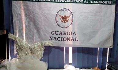 Guardia Nacional asegura aparente metanfetamina
en un vestido de novia con destino a España 
