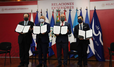 SRE, INM, UNAM y CRM suscriben convenio para combatir tráfico ilícito de migrantes y trata de personas