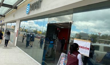 Suspende Profeco comercialización de servicios de telefonía móvil de AT&T en centros de atención de diez ciudades
