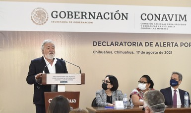 Subsecretario de Derechos Humanos, Población y Migración, Alejandro Encinas Rodríguez.