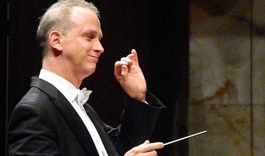 Bajo la dirección de su titular, Carlos Miguel Prieto, la OSN integró en el programa tres de las grandes vertientes conquistadas por Strauss: la ópera, el poema sinfónico y el lied o canción alemana.
