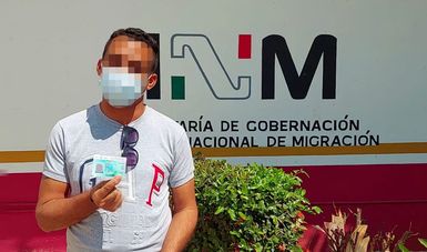Extiende INM visa humanitaria a dos periodistas de origen cubano