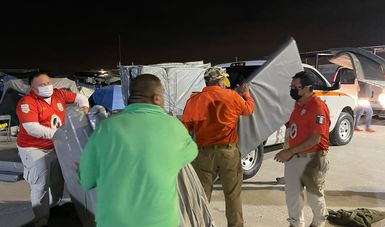 Acceden personas migrantes a ser reubicadas de Plaza de la República de Reynosa a albergue que garantiza estancia digna