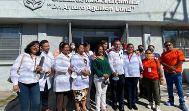 Llama Pedro Zenteno a médicos a participar en convocatoria para cubrir plazas de especialidades