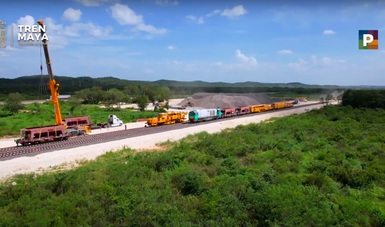 Tren Maya refuerza instalación de vía con 13 nuevas máquinas especializadas de Polonia, Holanda y España