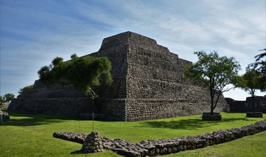 El sitio tuvo su apogeo entre 600 y 900 d.C., durante el periodo Epiclásico mesoamericano. 