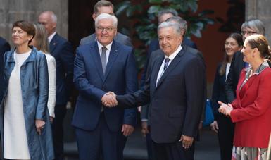 Presidentes de México y Alemania sostienen encuentro en Palacio Nacional