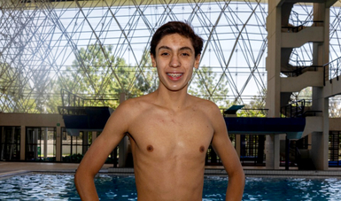 Diego Villalobos, seleccionado nacional de nado artístico. CONADE
