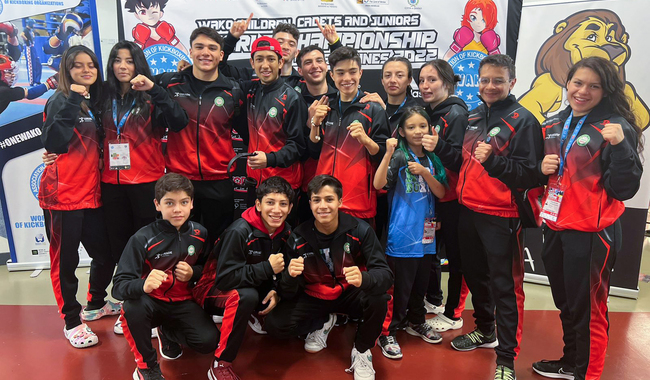 Selección mexicana de kickboxing en Mundial en Italia. Foto: FENAKIB