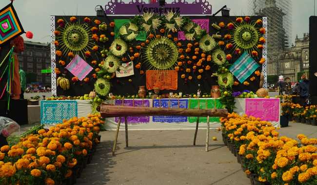 Secretaría de Cultura del Gobierno de México invita a conmemorar el Día de Muertos en sus diversos recintos.