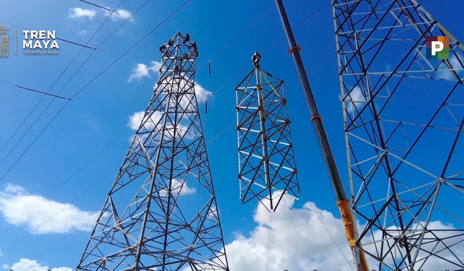 Avanza en Tren Maya reinstalación de torres 
de alta tensión eléctrica
