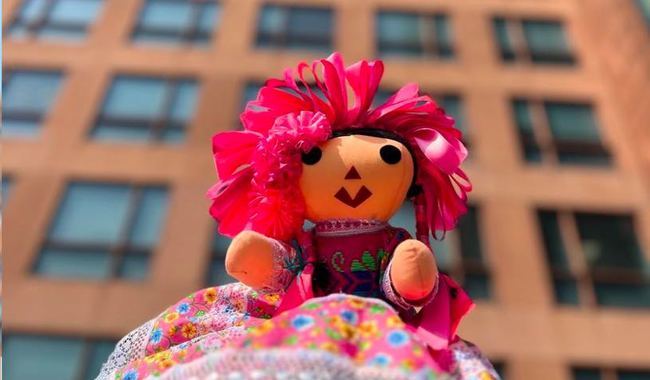 Lele, the Mexican doll that travels the world