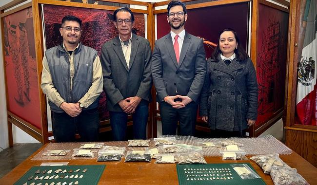 México recibe colección de puntas de flecha milenarias devueltas por un ciudadano de Estados Unidos