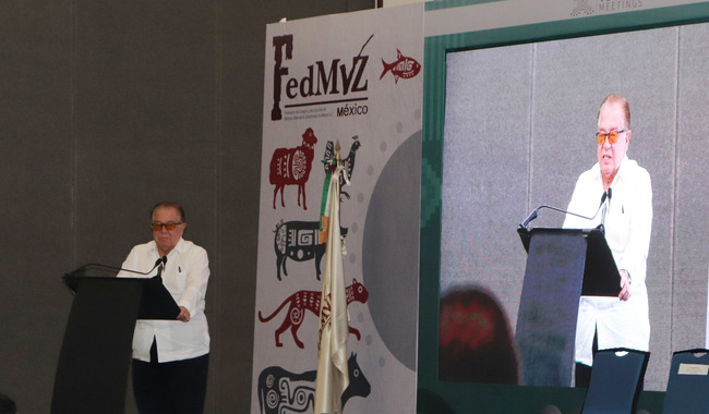 El director general de Salud Animal del Senasica, Juan Gay Gutiérrez, subrayó que, México es reconocido por la Organización Mundial de Salud Animal como uno de los siete países con mejor condición sanitaria