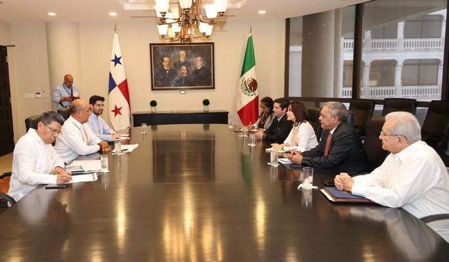 El subsecretario para América Latina y el Caribe realiza visita de trabajo a Panamá