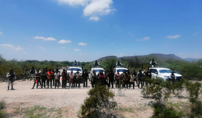 En Coahuila, Guardia Nacional detiene a 33 personas que pretendían robar material ferroso de un tren