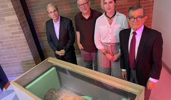 
El Gobierno de México recupera incensario cilíndrico de origen prehispánico, ubicado en el centro de Texas, Estados Unidos
