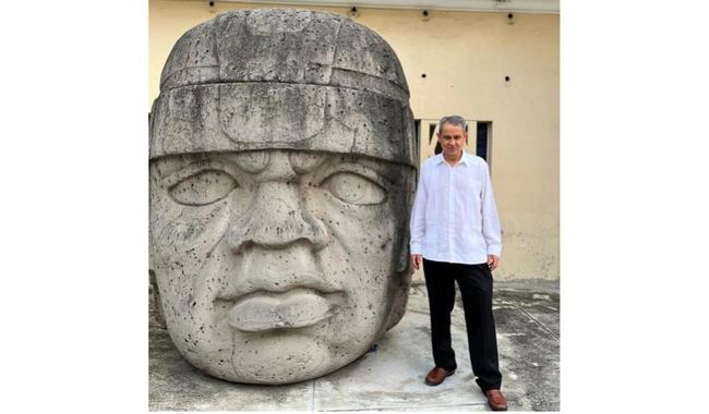 Replica of a monumental Olmec head to be exhibited in Vietnam