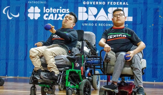Eduardo Sánchez y Dubier Paredes, en la competencia de equipos BC1BC2 de la Copa del Mundo Fortaleza 2023 de Boccia.
CORTESÍA