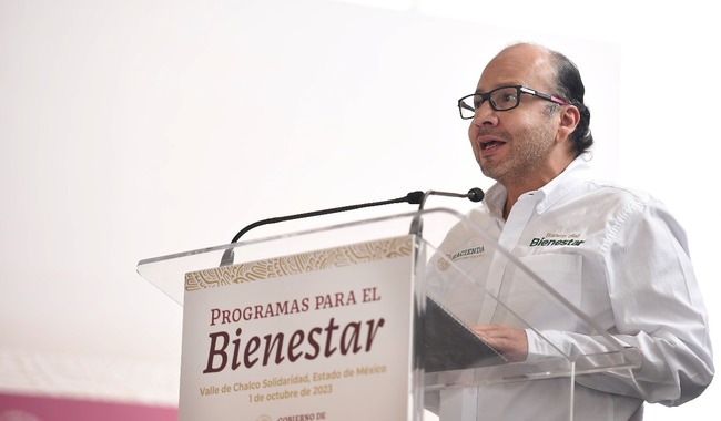 El director general del Banco del Bienestar, Víctor Lamoyi Bocanegra, informó a los habitantes del Estado de México, que el banco de los mexicanos cuenta ya con 2,306 sucursales,