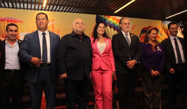 El secretario de Turismo, Miguel Torruco Marqués, y el gobernador de Guanajuato, Diego Sinhue Rodríguez Vallejo, anunciaron la 22 edición del Festival Internacional del Globo, que será del 17 al 20 de noviembre en la ciudad de León.