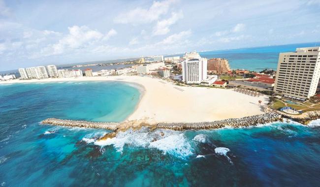 El secretario de Turismo, Miguel Torruco Marqués, informó que las ciudades registraron 44.1 millones de turistas a cuartos de hotel, y los centros de playa recibieron a 34.1 millones de turistas a cuartos de hotel.
