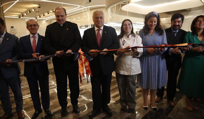 El secretario de Turismo, Miguel Torruco Marqués, participó en la inauguración de las instalaciones de las cocinas “Le Cordon Bleu” de la Universidad Anáhuac. 