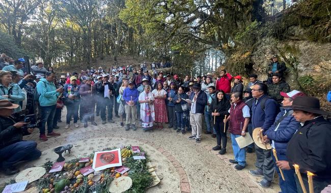 Caminata cívica de Benito Juárez honra su memoria histórica y fortalece la organización comunitaria