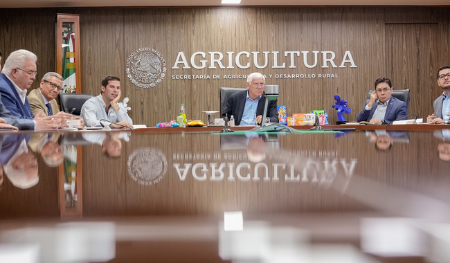 Villalobos Arámbula, resaltó la trascendencia de definir una estrategia conjunta orientada a salvaguardar esta actividad primaria y agroindustrial.