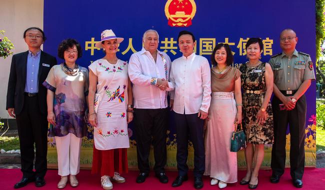 El secretario de Turismo, Miguel Torruco Marqués, participó en la celebración del Día de la Cultura China, acompañado del embajador de la República Popular China en México, Excmo. Zhang Run.