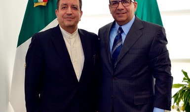 El Embajador de Irán en México, junto al Secretario del Trabajo y Previsión Social, Alfonso Navarrete Prida.