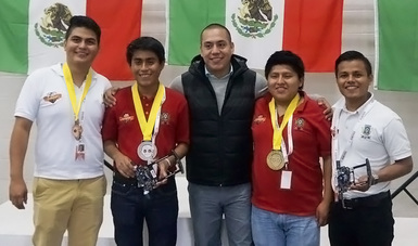 Estudiantes mexicanos ganan dos medallas de oro en Robogames 2016